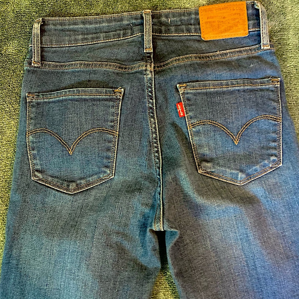 Women’s Levi high rise skinny 721 blue jeans, size 25